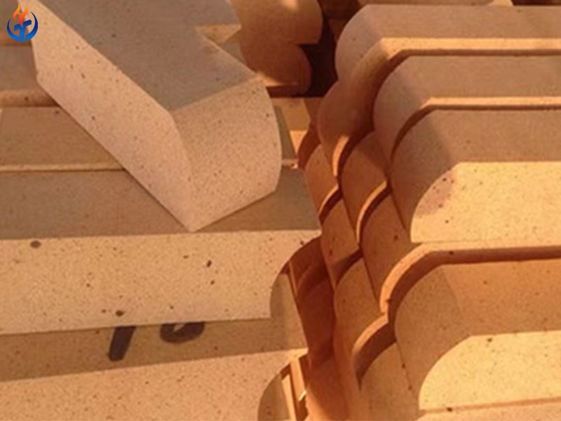 Production details of curved refractory brick